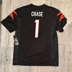 Ja’Marr Chase football jersey youth extra large new tags